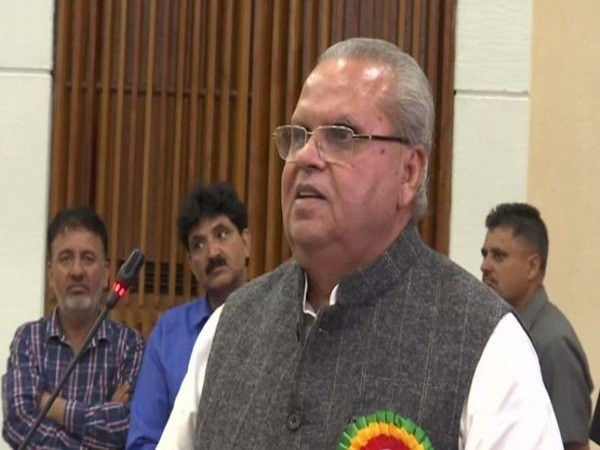 जम्मू-कश्मीर के राज्यपाल सत्यपाल मलिक जम्मू-कश्मीर के राज्यपाल सत्यपाल मलिक