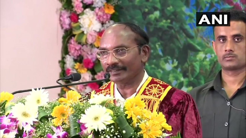 भारतीय अंतरिक्ष अनुसंधान संगठन (इसरो) के अध्यक्ष के. सिवन भारतीय अंतरिक्ष अनुसंधान संगठन (इसरो) के अध्यक्ष के. सिवन