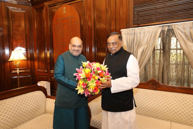 अमित शाह और बांग्लादेश के गृह मंत्री असदुज्जमां खान की फाइल फोटो अमित शाह और बांग्लादेश के गृह मंत्री असदुज्जमां खान की फाइल फोटो