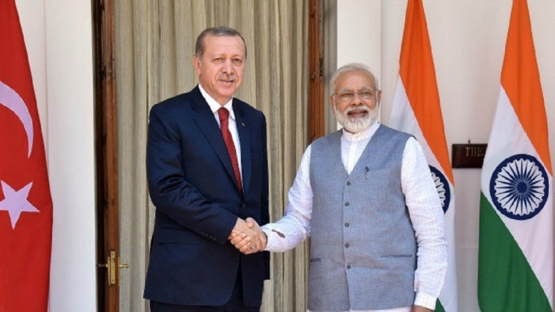 पीएम नरेंद्र मोदी और तुर्की के राष्ट्रपति रेसेप तैयप एर्दोगान पीएम नरेंद्र मोदी और तुर्की के राष्ट्रपति रेसेप तैयप एर्दोगान