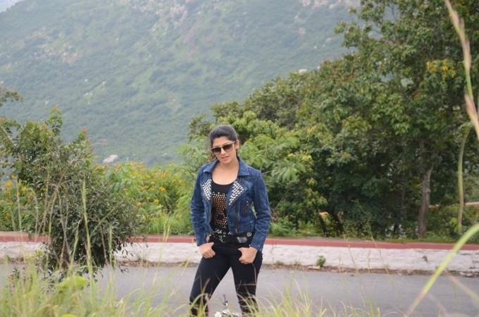 राधिका कुमारस्वामी की ताजी तस्वीर राधिका कुमारस्वामी की ताजी तस्वीर