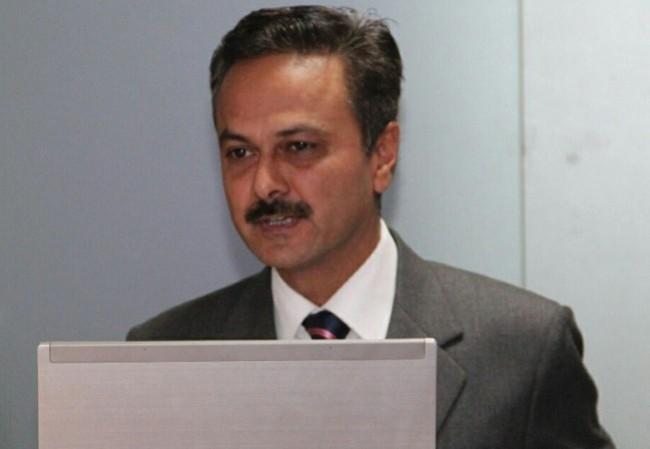 यूपी के शीर्ष पुलिस अधिकारी राजेश साहनी ने कथित रूप से अपनी सर्विस रिवाॅल्वर से खुद को गोली मारकर आत्महत्या कर ली. यूपी के शीर्ष पुलिस अधिकारी राजेश साहनी ने कथित रूप से अपनी सर्विस रिवाॅल्वर से खुद को गोली मारकर आत्महत्या कर ली.