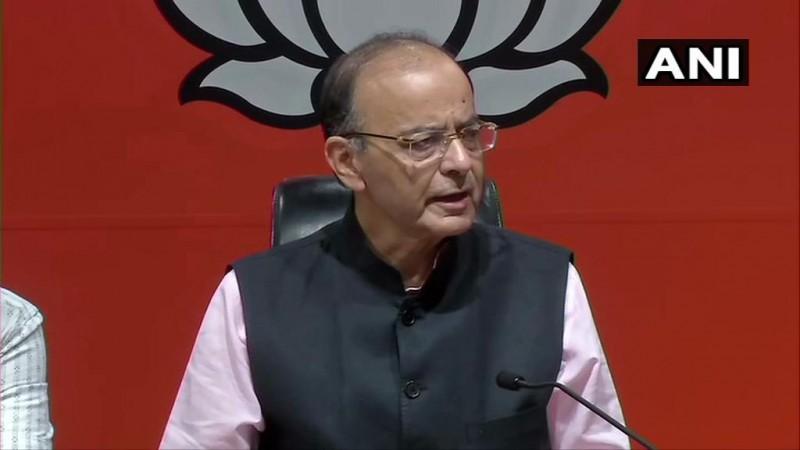 केंद्रीय वित्त मंत्री अरुण जेटली केंद्रीय वित्त मंत्री अरुण जेटली