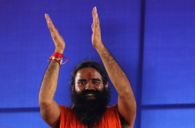 तस्वीर मेंः बाबा रामदेव जल्द ही कपड़ों की अपनी श्रृंखला लेकर आने वाले हैं. तस्वीर मेंः बाबा रामदेव जल्द ही कपड़ों की अपनी श्रृंखला लेकर आने वाले हैं.
