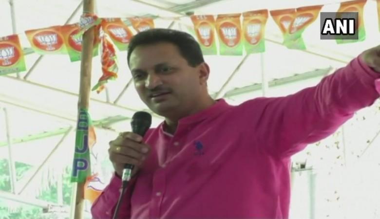 केंद्रीय मंत्री अनंत हेगड़े केंद्रीय मंत्री अनंत हेगड़े