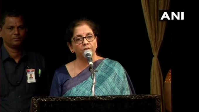 वित्त मंत्री निर्मला सीतारमण वित्त मंत्री निर्मला सीतारमण