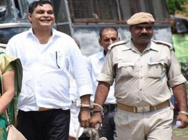 ब्रजेश ठाकुर -