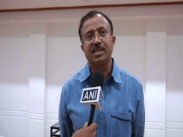 केंद्रीय संसदीय कार्य राज्यमंत्री वी. मुरलीधरन Union Minister V Muraleedharan