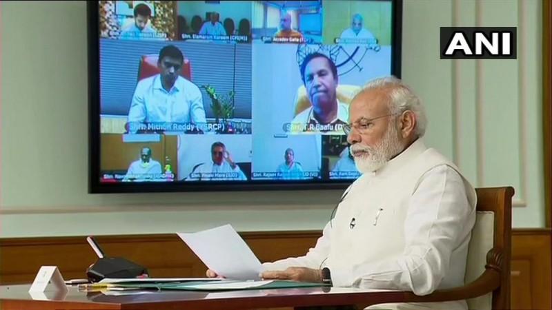 PM Modi with Politicians